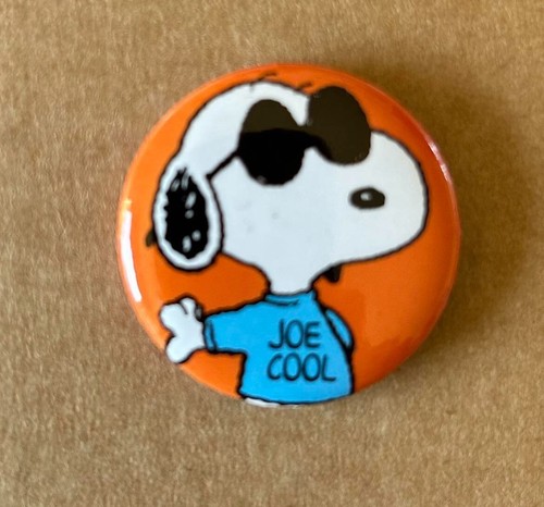 Peanuts snoopy ansteck pin - peanuts:,
