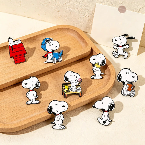 Emaille anstecker snoopy 10er - snoopy,